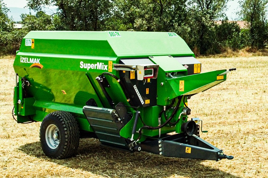 Izelmak 8m³ Horizontal Feed Mixer