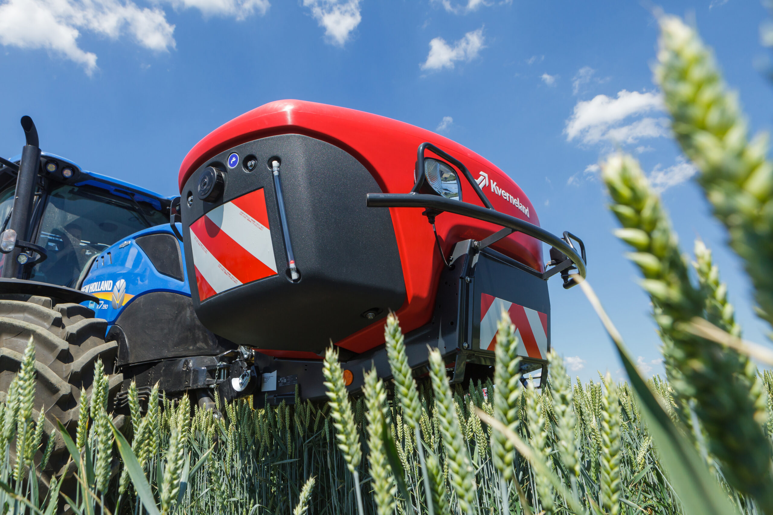 Kverneland iXtra Front Tank Sprayer